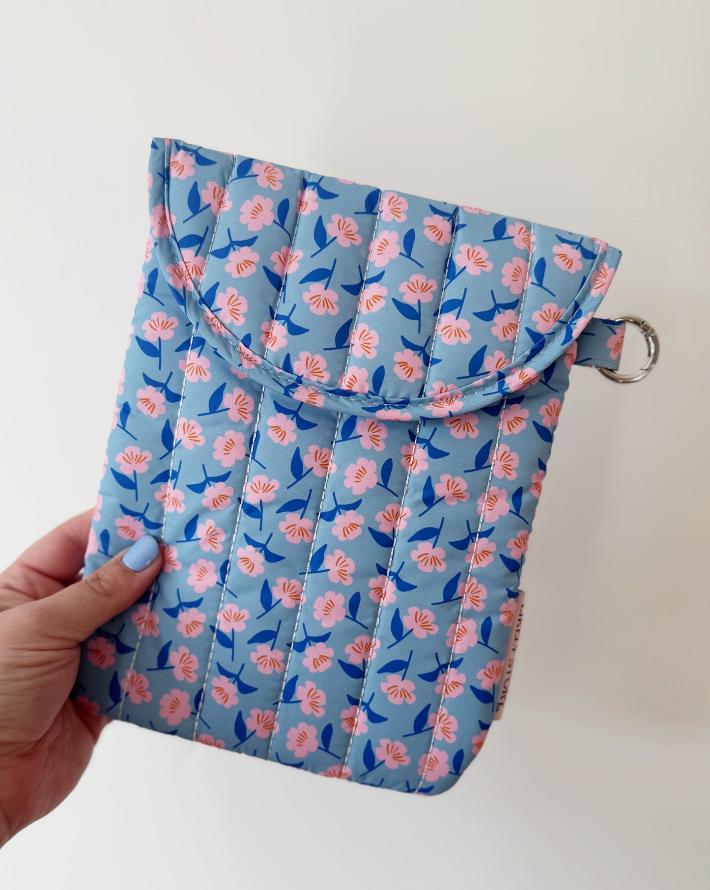 Spring Dream E-Reader Puffer Sleeve
